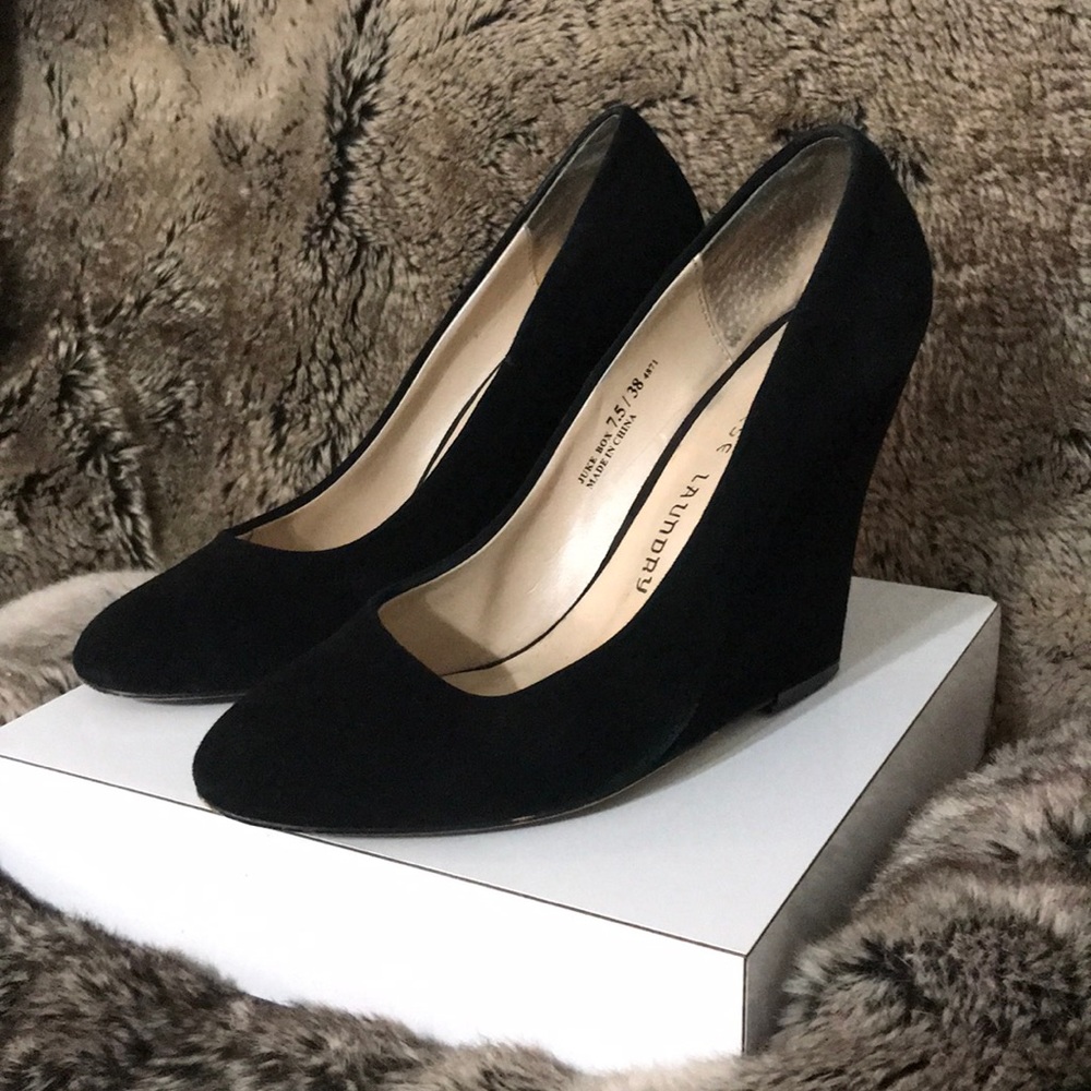 Chinese Laundry 'Jukebox' Velvet Wedges